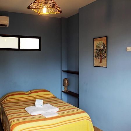 La Mariposa Hostal Olon Ngoại thất bức ảnh