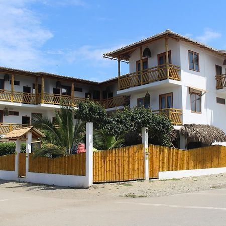 La Mariposa Hostal Olon Ngoại thất bức ảnh